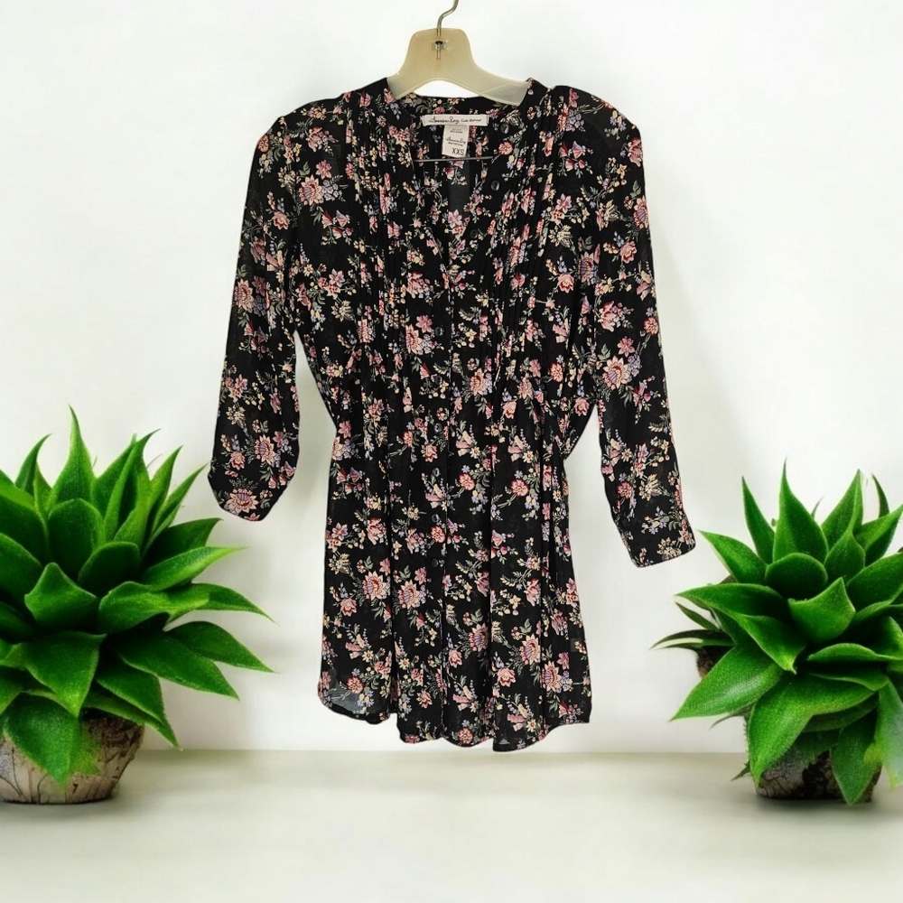 American Rag Tap Sleeve Flower Design Blouse